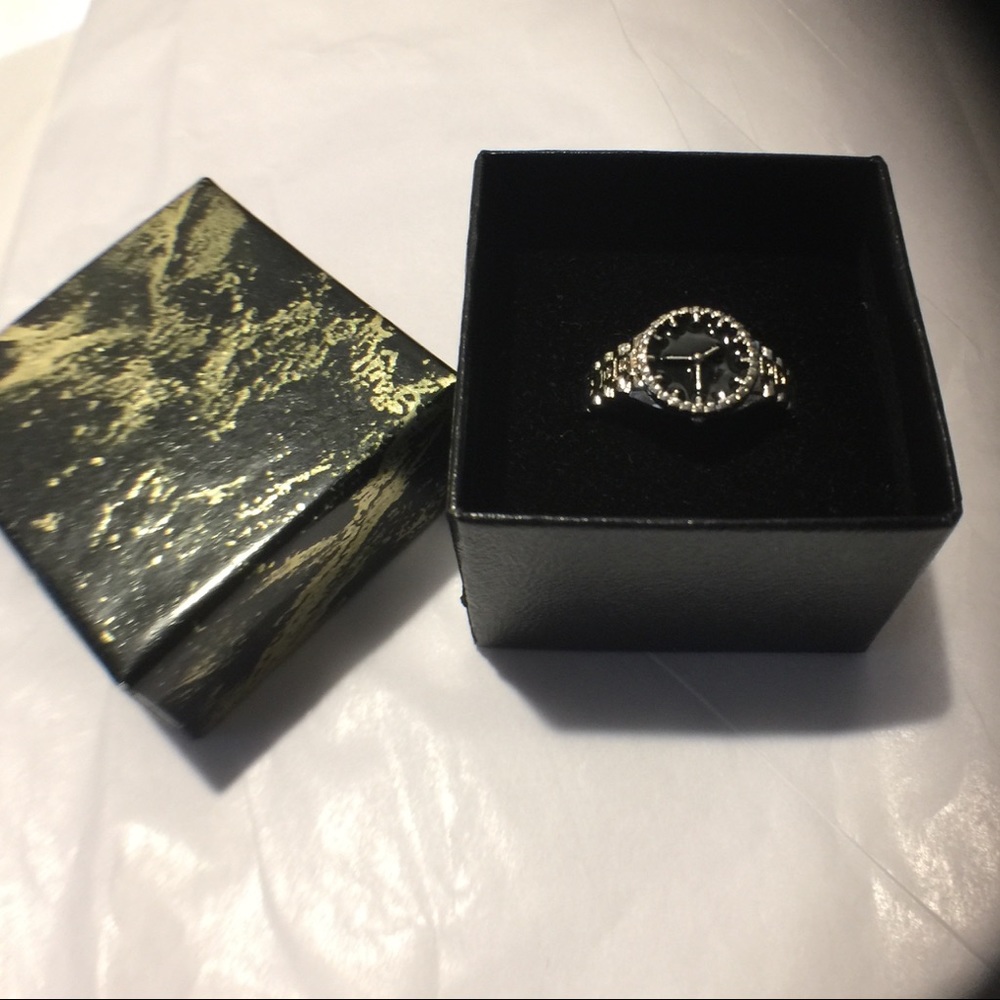 Ring size 8 - Picture 2 of 8